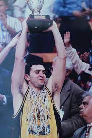 Μεταξύ αυτών και ο αναπληρωτής διοικητής ενός εκ των μεγαλυτέρων δημόσιων νοσοκομείων της χώρας, του γενικού κρατικού νοσοκομείου νίκαιας. Neos Ypoyrgos Dhmosias Ta3hs O Basilhs Kikilias