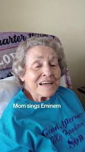 Kitty Savage's Instagram, Twitter & Facebook