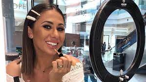Discover csilla megyeri's biography, age, height, physical stats, dating/affairs, family and career updates. Megyeri Csilla Ket Hete Pasijahoz Vagta A Jegygyurujet De Tul Buszke Visszakerni 24 Hu