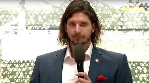 He was highly influenced by constructivism and a strong advocate of the integration of technology and industry into the arts. Nagy Laszlo A Konnyeivel Kuszkodve Jelentette Be Vegleg Visszavonul Nlc