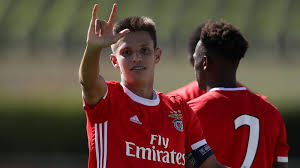 The contract expires 30th june 2024. Fc Bayern Hat Auch Benfica Talent Tiago Dantas Verpflichtet Kicker