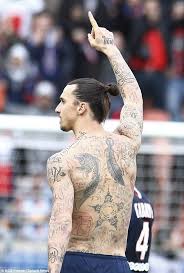 Anyone who follows zlatan ibrahimovic on instagram, or is simply just a fan, will have seen the video he uploaded of him juggling a ball on a those tattoos have gone now, these people are still here. Great Soccer Players Panosundaki Pin