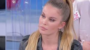 Gianni non sarebbe d'accordo con la scelta di silvia raffaele perchè ritiene che ci vuole più tempo per. Uomini E Donne Sophie Codegoni Chiede Scusa A Matteo