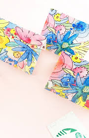 Make this diy gift card holder for beautiful packaging. How To Make A Diy Gift Card Holder Template Included