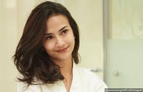 Pamer Foto Berbikini, Tubuh Vanessa Angel Dipuji Netter