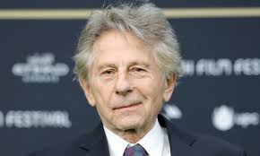 Ahogy kikandikál a kosarából, a nézőkben egy emberként támad fel az anyai ösztön: Stephen Glover Why Boycott Roman Polanski S New Film Daily Mail Online