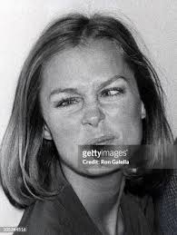 387 Lauren Hutton And 1970s Stock Photos, High-Res Pictures, and Images