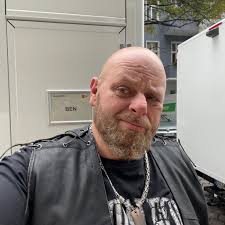 Sumo Alex-Alex Czerwinski updated his profile picture.