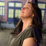 Kristine Purcell's Instagram, Twitter & Facebook