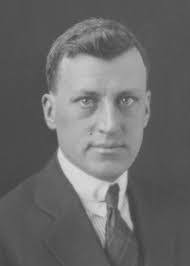 Russell Wilder's Instagram, Twitter & Facebook