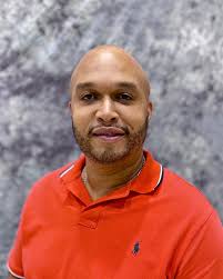 Donovan Hemmings's Instagram, Twitter & Facebook