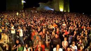 Festa das bruxas.filmado com câmara gopro.fogo de artifício no final.#friday13 #halloween #nig. Montalegre Sexta 13 Setembro 2013 Momentos Youtube