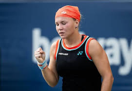 Toronto: Jessica Pegula crashes out as Diana Shnaider sets up Iga Swiatek clash