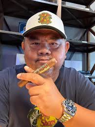 Only Fuente Is Fuente! 🤌🏽 #FuenteFriday ✌🏽😎 #StaySmokyFriends  🍃🔥💨😶‍🌫️