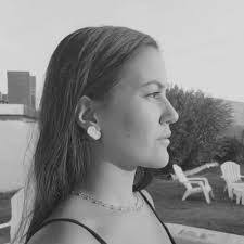 Gena Torres's Instagram, Twitter & Facebook