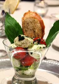 Great Al Fresco Serving Idea Martini Caprese Sala Food Appetizer Recipes Yummy Food