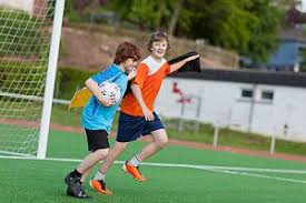 Das bedeutet nicht, dass autistische kinder sich von körperlicher aktivität fernhalten sollten, aber es ist wichtig, dass sie ihrem kind dabei helfen, sportarten zu wählen, die ihm spaß machen und sich auszeichnen. Sport Fur Kinder Welche Sportarten Eignen Sich Fur Kinder