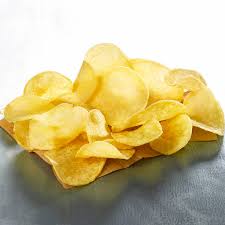 Bastoncini di patate salati dal taglio concavo con buccia e rivestimento croccante. Maxi Chips Mccain Foodservice