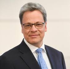 Commerzbank aktiengesellschaft is a major german bank operating as a universal bank, headquartered in frankfurt am main. Commerzbank Aktuelle News Nachrichten Welt