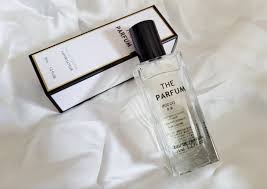 Vt x bts l'atelier des subtils perfume 50ml +pop up card+photo cards (eau de vert (suga)) Bts S Jungkook Showed His Toiletry Bag And Armys Have Identified All The Items Revealed Koreaboo