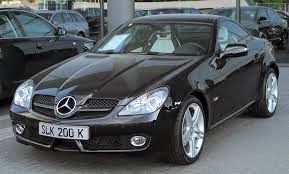 It was designed from late 1991 under bruno sacco, with a final design being completed in early 1993 and approved by the board, with a german design patent filed on september 30, 1993. File Mercedes Slk 200 Kompressor Grand Edition R171 Facelift Front 20100524 Jpg Wikimedia Commons