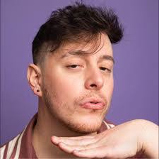 Damien Sanders's Instagram, Twitter & Facebook