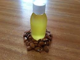 كيف تستخرج زيت اللوز الحلو المر Homemade Almond Oil Youtube Oils Homemade Miniatures