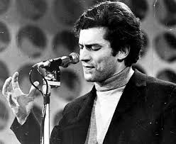 لويجى تينكو (arz) actor y cantautor italiano (es); Love Fm I Love Radio