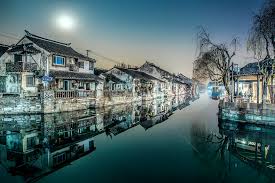 Lihat ide lainnya tentang kehidupan pedesaan, fotografi, dan pedesaan. Bulan Adalah Kampung Halaman Gambar Unduh Gratis Imej 500342438 Format Jpg My Lovepik Com