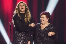 La voz senior (spanish for the voice senior) is a spanish reality talent show that premiered on 8 may 2019 on antena 3. La Voz Senior Las Pullas De Una Aspirante De 87 Anos A Paulina Rubio Mira