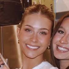 jada crane (@jadacranee)