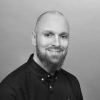 Dennis Holst's Instagram, Twitter & Facebook