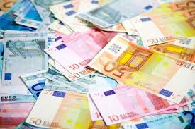 Fees for when your recipient receives in euros. Euro Vs Us Dollar Difference And Comparison Diffen