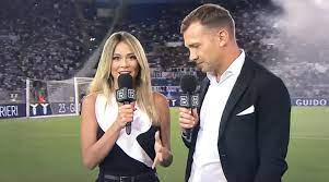 Andriy shevchenko ist ein ehemaliger fußballspieler aus украина, (* 29 сент. Andrej Shevchenko Poluchil Imennuyu Futbolku Milana Footboom