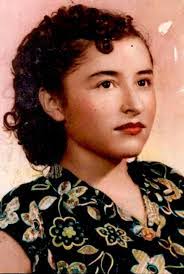 Dianela Contreras's Instagram, Twitter & Facebook