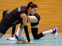 이는 대한민국 배구 역사상 최초로 외국인이 공식적으로 감독을 맡은 사례가 되었다. Ruvtahqwed70qm