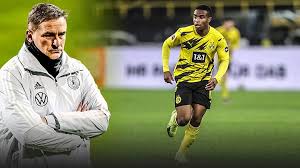 77 удр 81 сил 57 защ. Stuttgart Sturmer Kalajdzic Extrem Stolz Und Glucklich Uber Vfb Rekord Trikot Fur Betreuer Sportbuzzer De