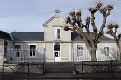 Au centre de saint laurent nouan, venez découvrir cette magnifique maison de famille sur un très grand terrain rdc : Communes A 20 Km De Saint Laurent Nouan 41220