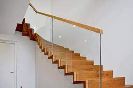 Lieber ein helles holz oder aber doch der elegant wirkende nussbaum, ihre entscheidung. Gelander Handlauf Zubehor Treppenbau Leisen Treppen Seit 1992