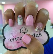 Ahora estas uñas son el resultado de la aplicación de esmaltes especiales. Semipermanente Unas Bellas Decoradas Unas Manos Y Pies Manicura Para Unas Cortas