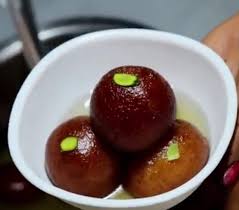 Kolhapur's famous spicy kat vada; Papa Mummy Kitchen Suji Ke Gulab Jamun Archives Royal Food Art