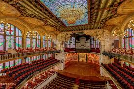 Palau De La Musica Catalana I Started My Barcelona Trip With A Tour Of The Palau De La Musica Catalana It S An Epic Concert Hall With Painted Glass Windows