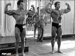 Peplum X Reg Park And Arnold Schwarzenegger Bodybuilding Bodybuilding Pictures Arnold Schwarzenegger Bodybuilding