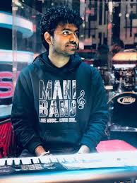 By one avenue band 192,355 views, added to favorites 797 times the version is not that different its just to help malaysian guitar player find the chords easier. About Mani And Band