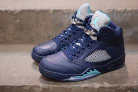 Jordan Retro 1 High Og White Black Particle Grey Limit One Per Customer Latest Nike Jordan Trainer Releases Next Drops The Sole Supplier Jordan Shoes Jordan Retro