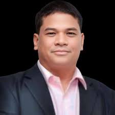 LOOK: Cebu City Councilor Harold Kendrick Go became the first member of the  council to formally submit a resolution to the Office of the City Secretary  this afternoon, calling for the reopening