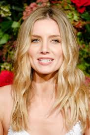 Annabelle Wallis
