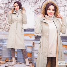 Bel Buzgulu Model Olan Bej Renkli Mont Yeni Sezon Modelleri Arasinda Yer Almaktadir Cift Cepli Model Olan Mont Boydan Fermuarli Modeldir Mont Moda Mont Polar