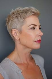 Pomysły z tablicy Fryzury: 36 na tablicy 2025