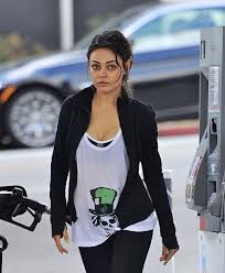 Mila kunis rose to fame during her stint on that '70s show and has since become known as one of the sexiest women in hollywood. 9 Pictures Of Mila Kunis Without Makeup Styles At Life Recruit2network Info